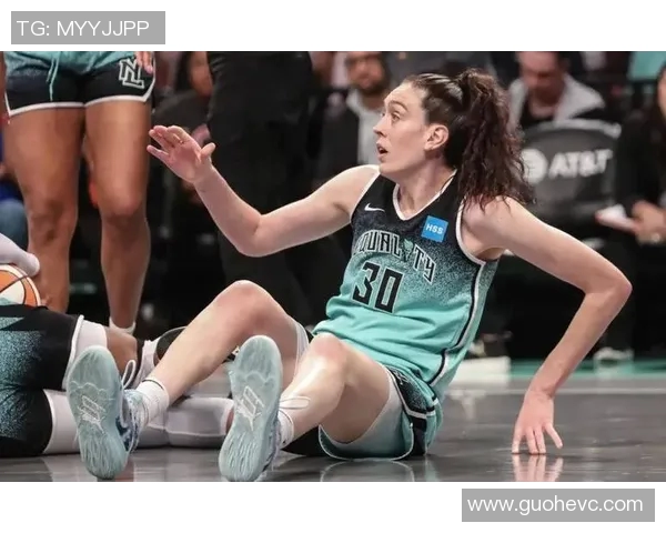 2018年WNBA季后赛水星队与自由队激战回顾与精彩瞬间分析